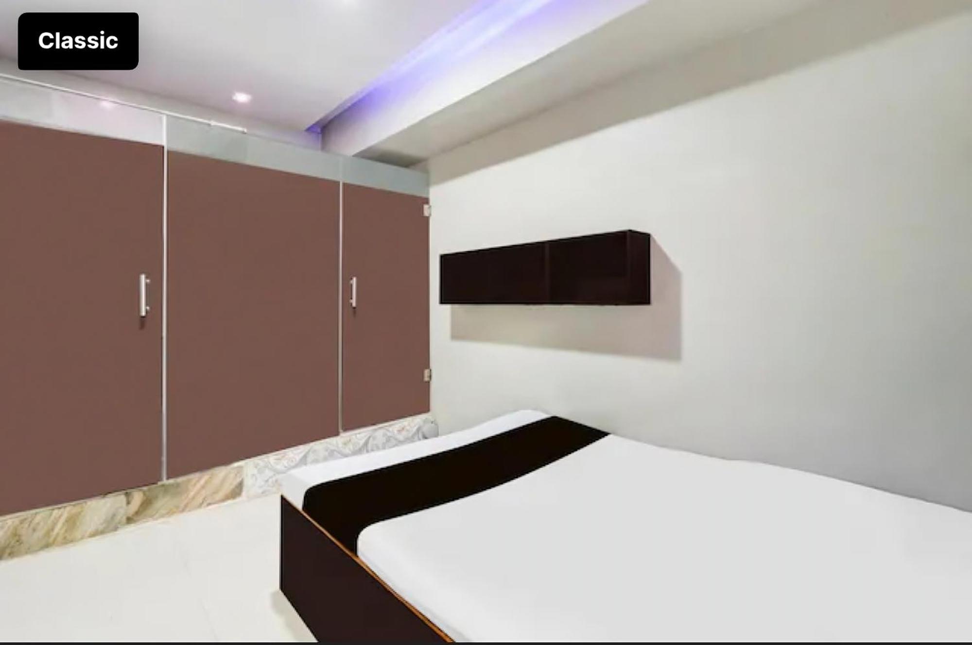 Selfie Rooms Σουράτ Εξωτερικό φωτογραφία